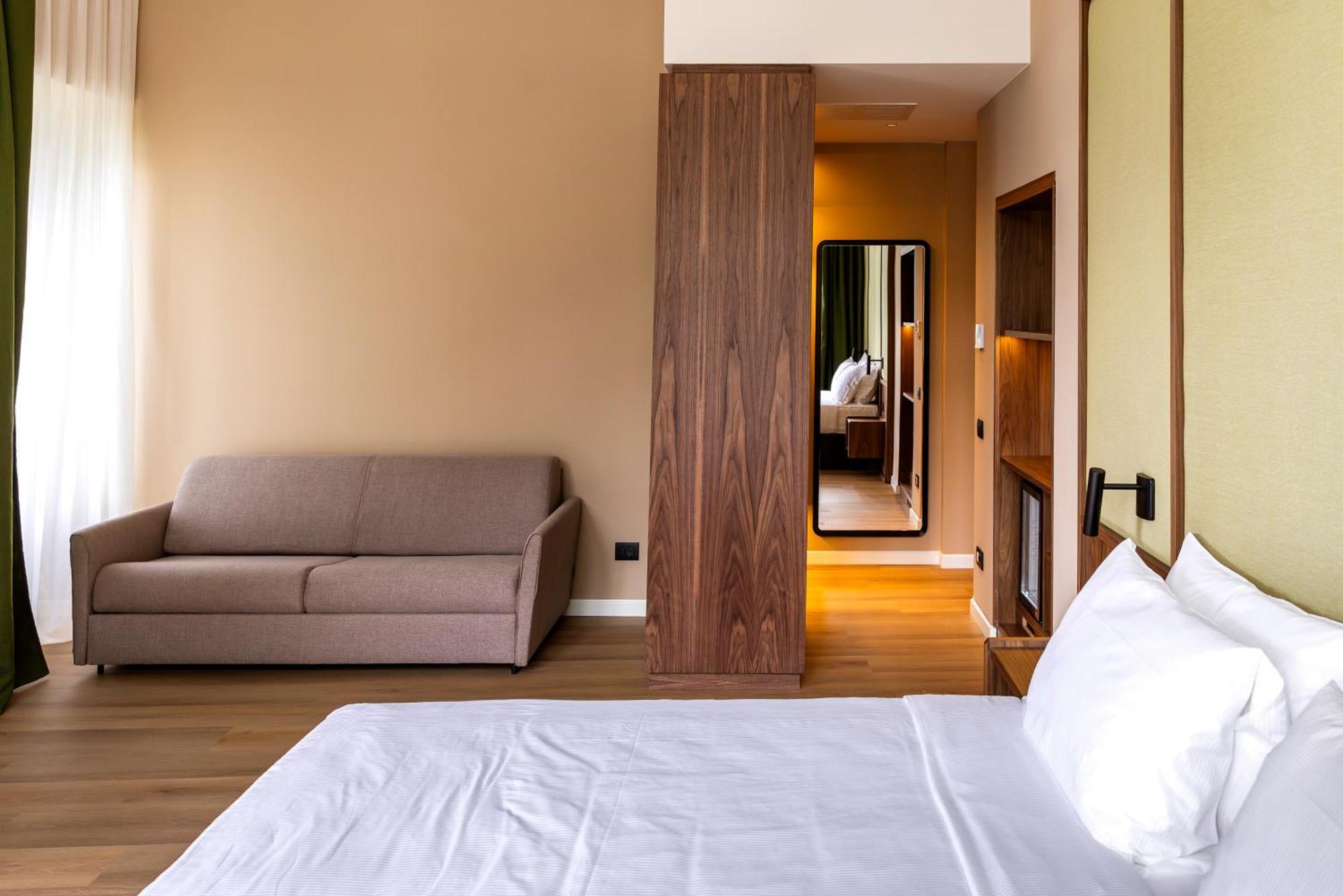 Deluxe Junior Suite